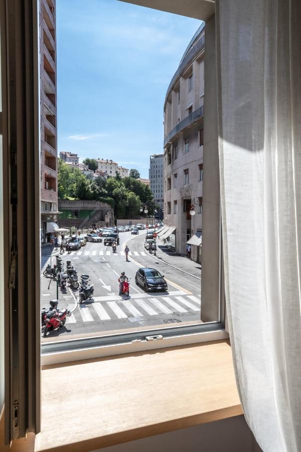 S1 Luxury Suites And Rooms Триест Экстерьер фото